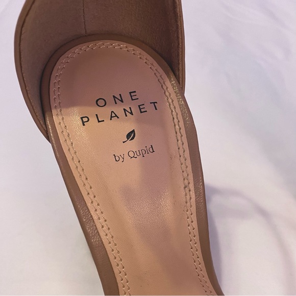 Qupid One Planet Tan Heels Size 6 - Picture 2 of 6